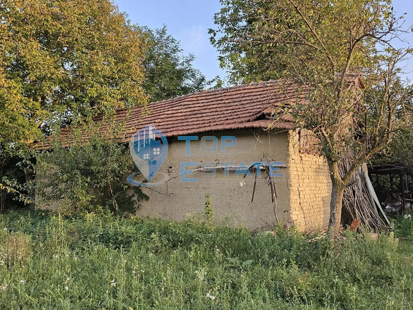 Тухлена къща с голям двор и кладенец в село Писарево - 0