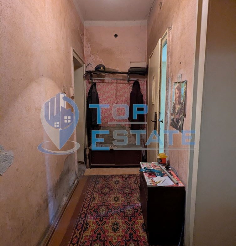 Двустаен апартамент на комуникативна улица в квартал Гарата, град Горна Оряховица, област Велико Търново - 0