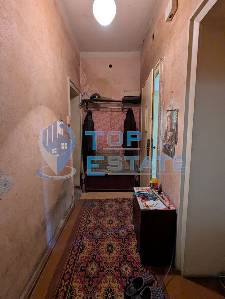 Двустаен апартамент на комуникативна улица в квартал Гарата, град Горна Оряховица, област Велико Търново - 0