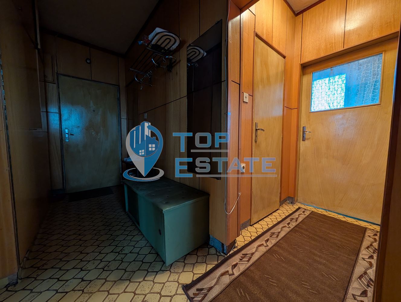 Тристаен тухлен апартамент в центъра на град Стражица-0 Тристаен тухлен апартамент в центъра на град Стражица - 0