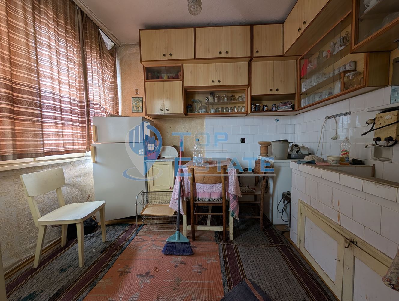 Многостаен тухлен апартамент в близост до Стадиона, град Горна Оряховица-0 Многостаен тухлен апартамент в близост до Стадиона, град Горна Оряховица - 0