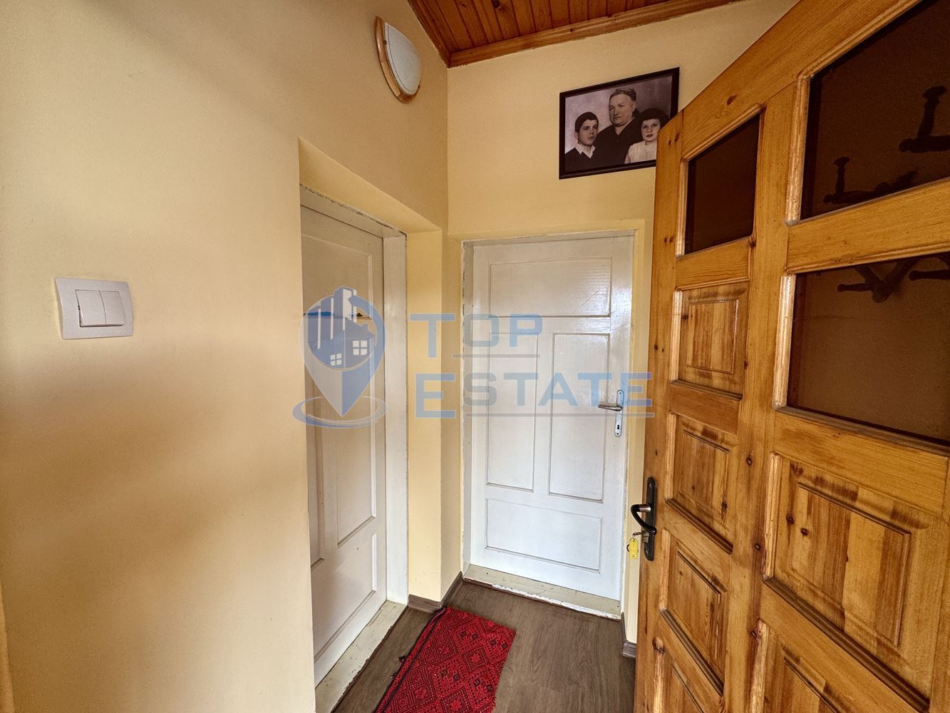 Двуетажна къща с кладенец в село Добри дял, област Велико Търново - 0