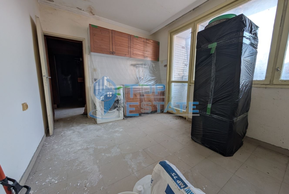 Тристаен тухлен апартамент в центъра на град Стражица - 0