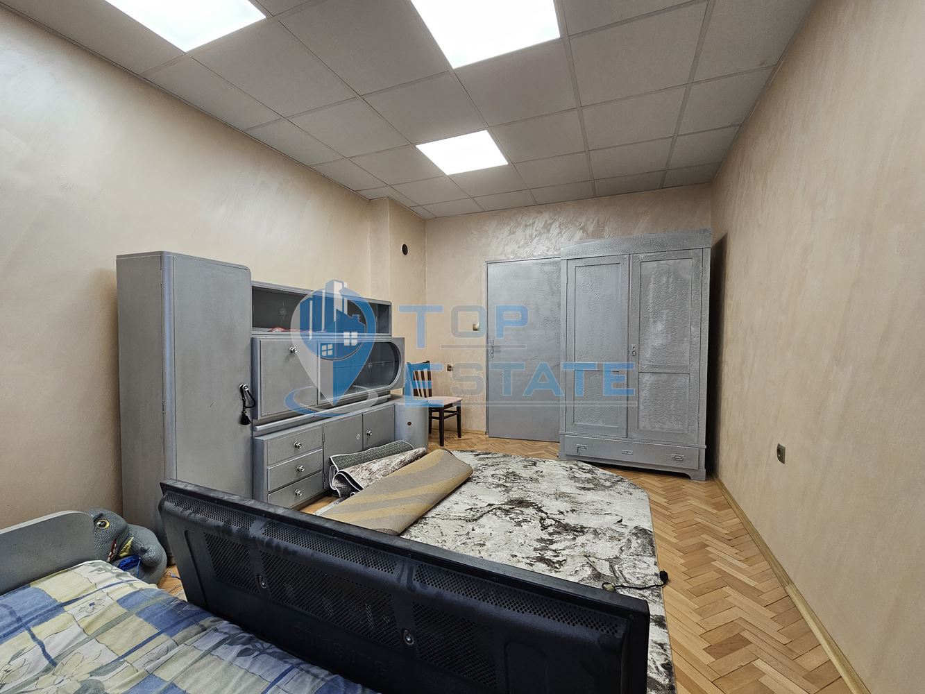 Южен тухлен апартамент на междинен етаж с две спални в идеалния център на град Горна Оряховица-0 Южен тухлен апартамент на междинен етаж с две спални в идеалния център на град Горна Оряховица - 0