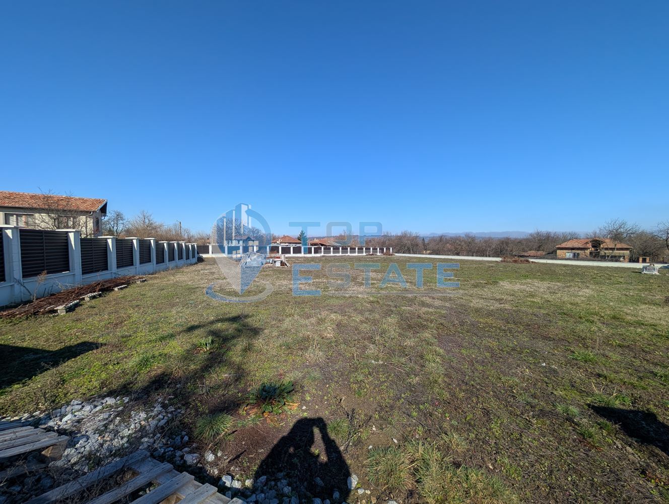 Парцел в регулация с проект и партиди за ток и вода в село Ново село - 0