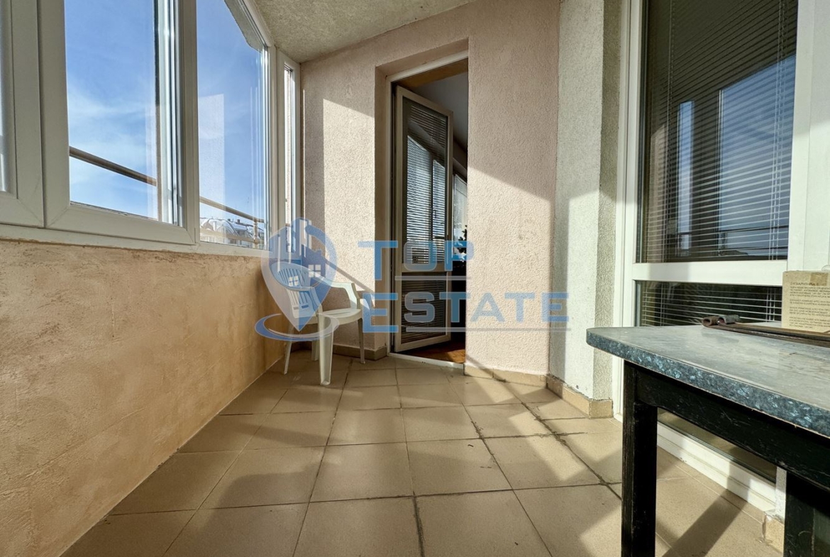 Двустаен обзаведен апартамент в квартал Колю Фичето, град Велико Търново - 0