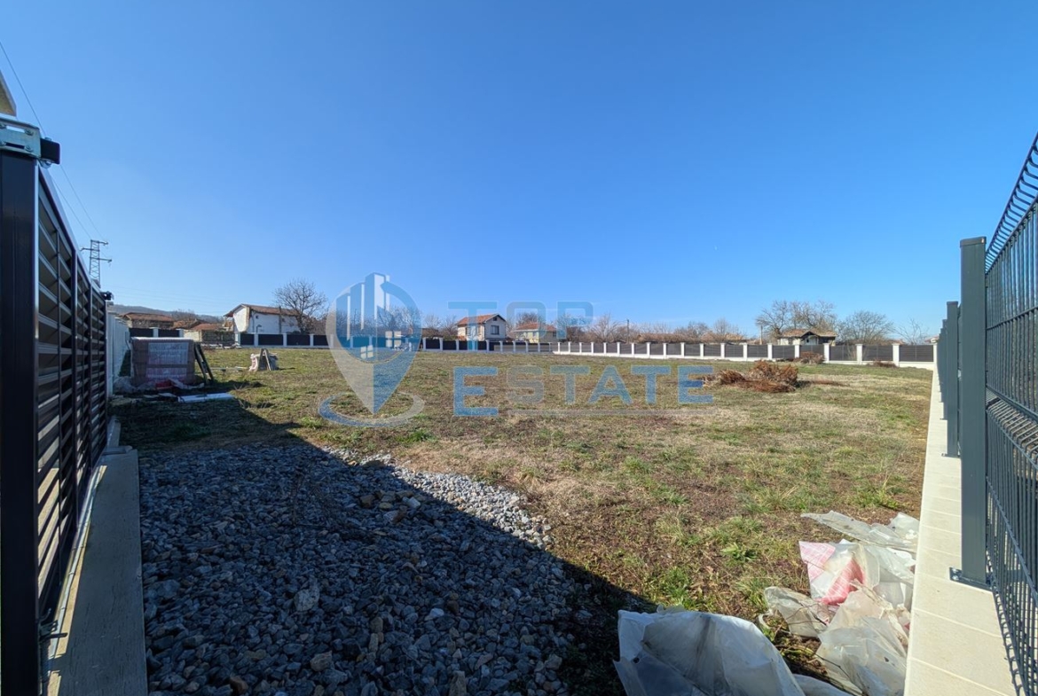 Парцел в регулация с проект и партиди за ток и вода в село Ново село - 0