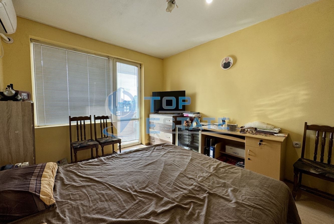 Двустаен обзаведен апартамент в квартал Колю Фичето, град Велико Търново - 0