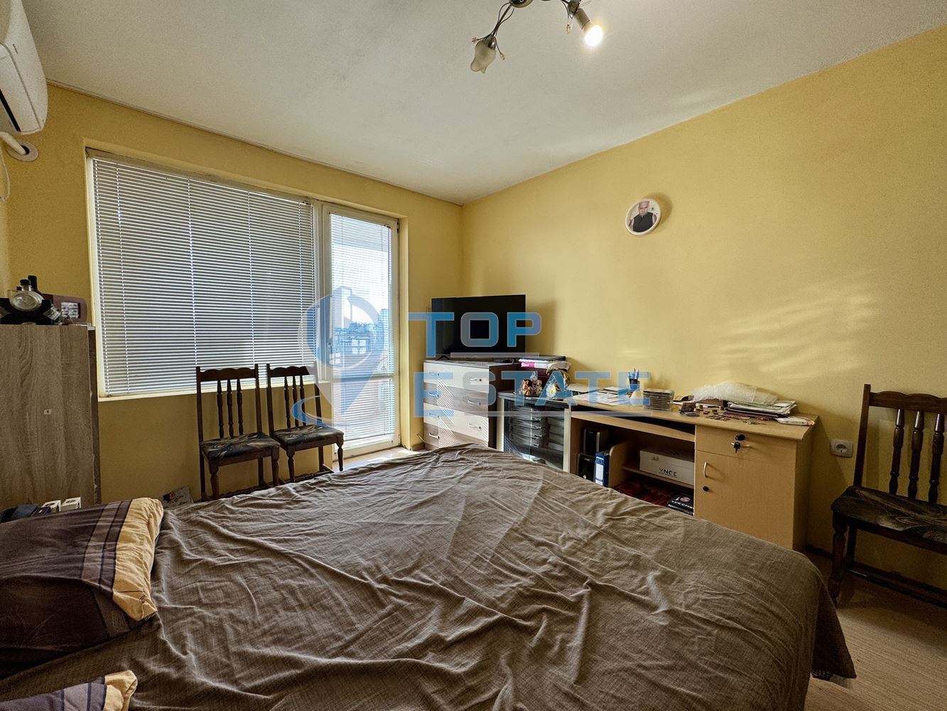 Двустаен обзаведен апартамент в квартал Колю Фичето, град Велико Търново - 0