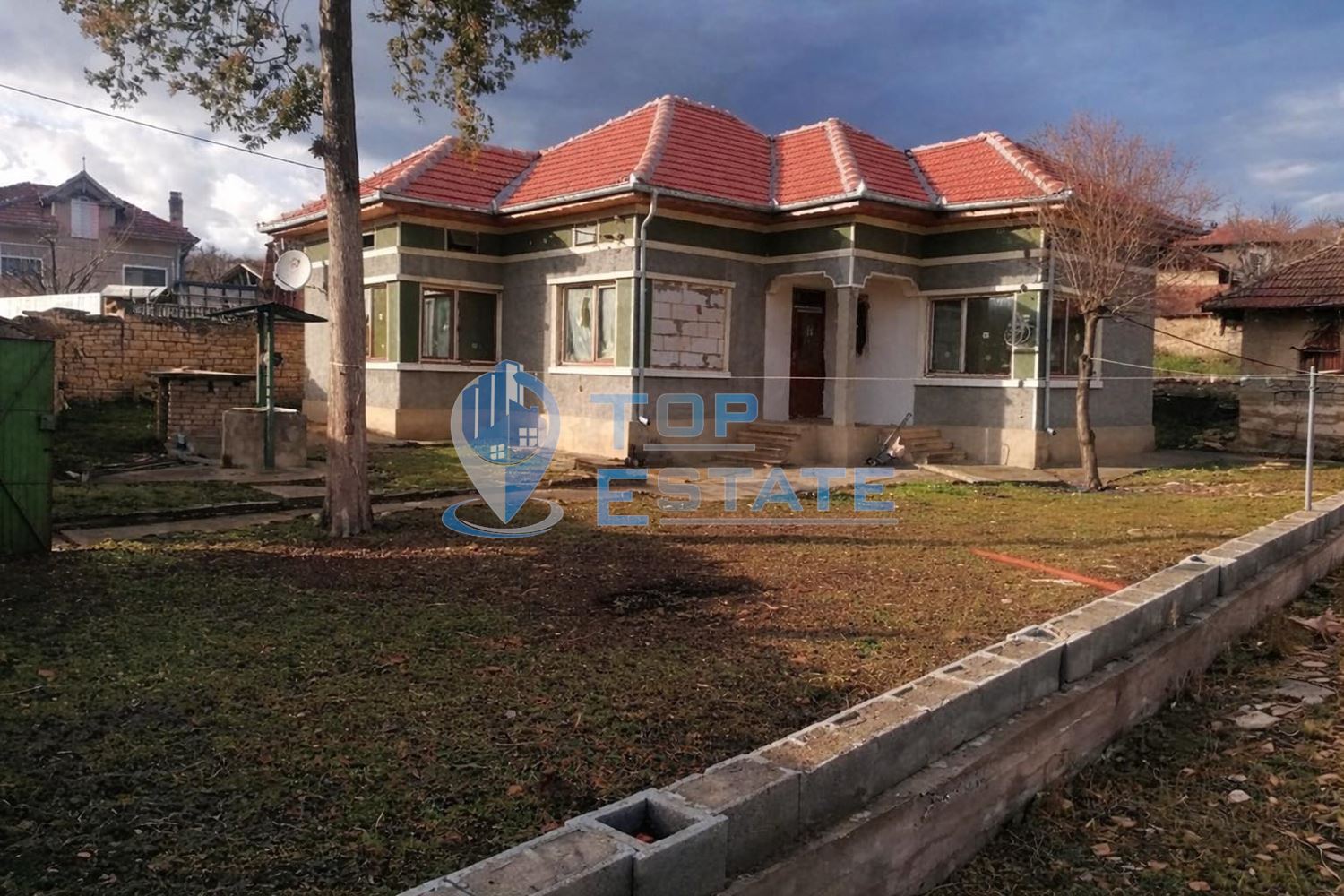 Тухлена къща с кладенец в село Куцина, област Велико Търново - 0