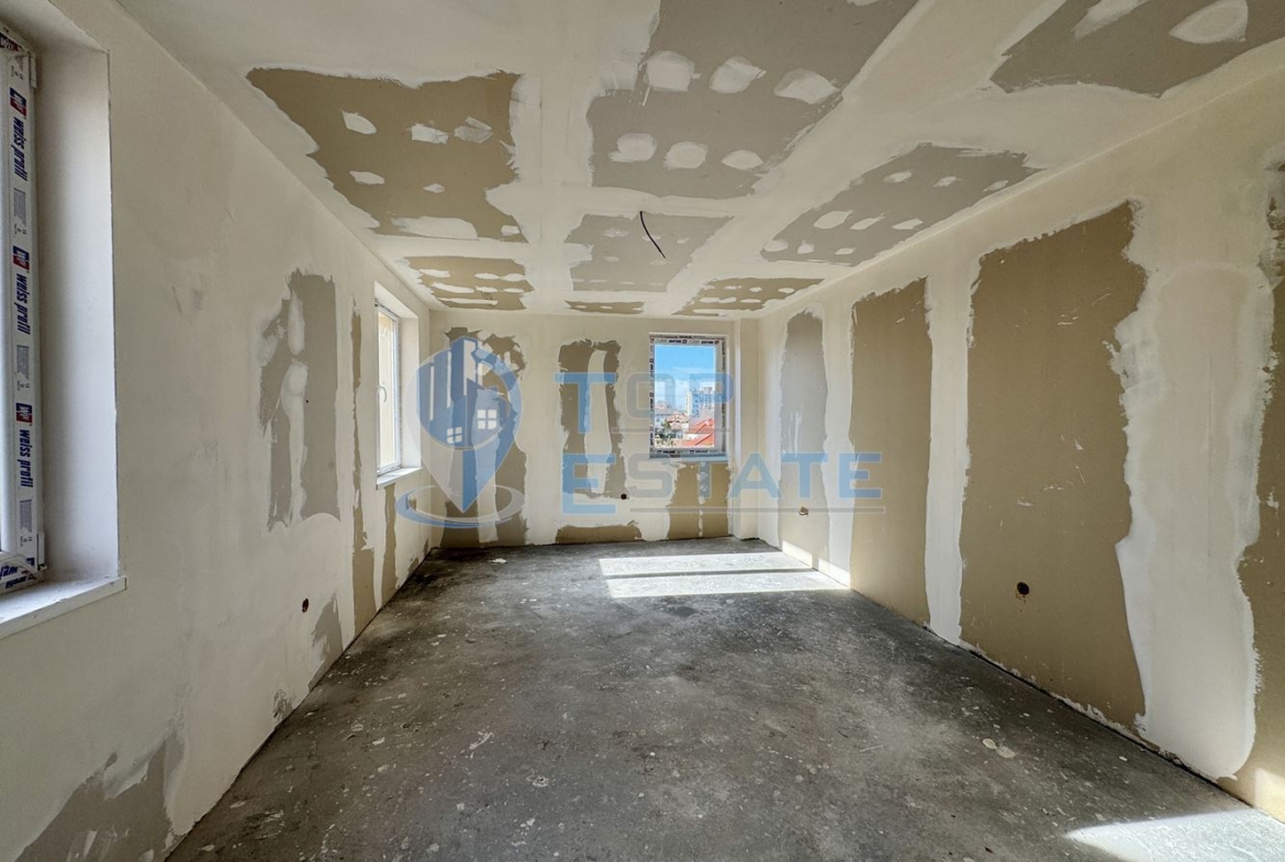 Тристаен тухлен апартамент в град Павликени, област Велико Търново - 0