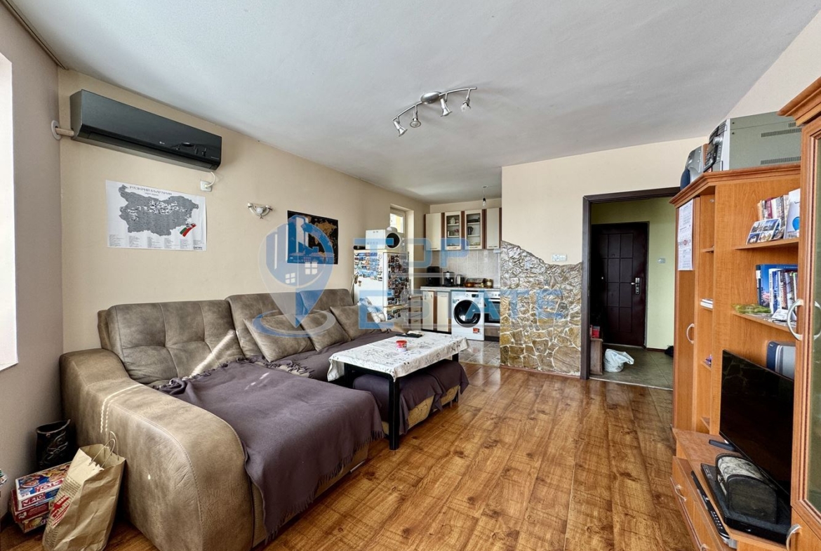 Двустаен обзаведен апартамент в квартал Колю Фичето, град Велико Търново - 0