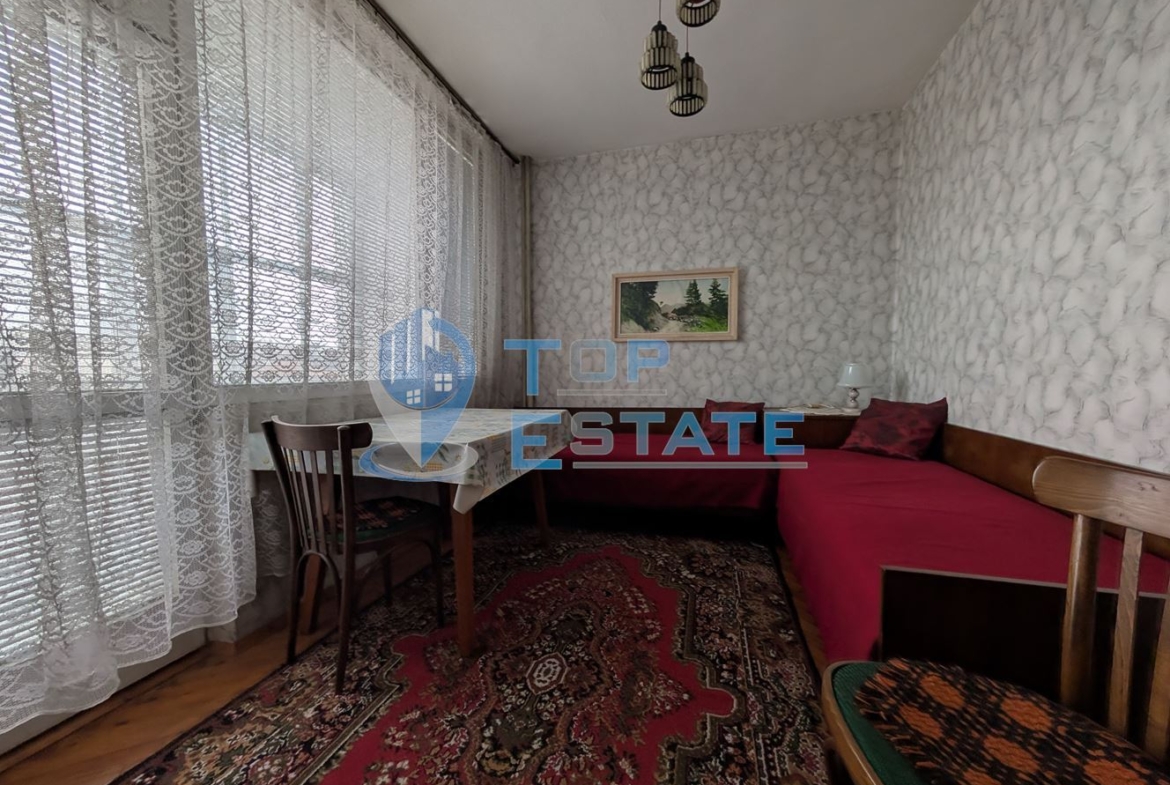 Тристаен тухлен апартамент в центъра на град Стражица - 0