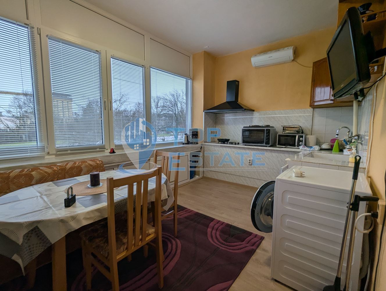 Ремонтирана гарсониера в район Захарни заводи, град Горна Оряховица, област Велико Търново - 0