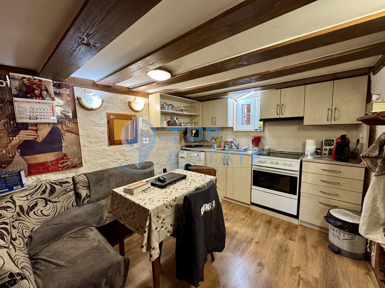 Двуетажна къща с кладенец в село Добри дял, област Велико Търново - 0