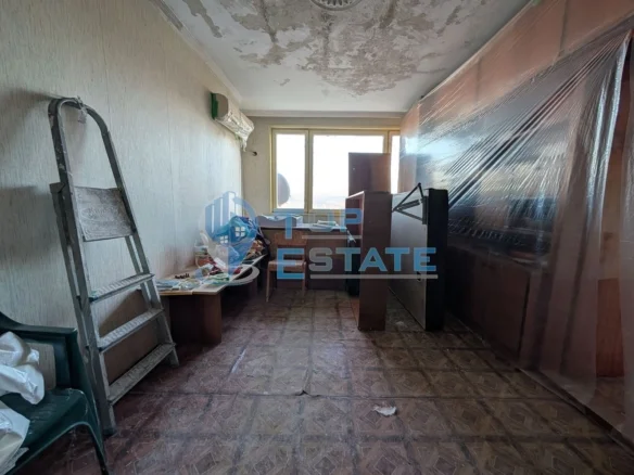 Тристаен тухлен апартамент в центъра на град Стражица - 0