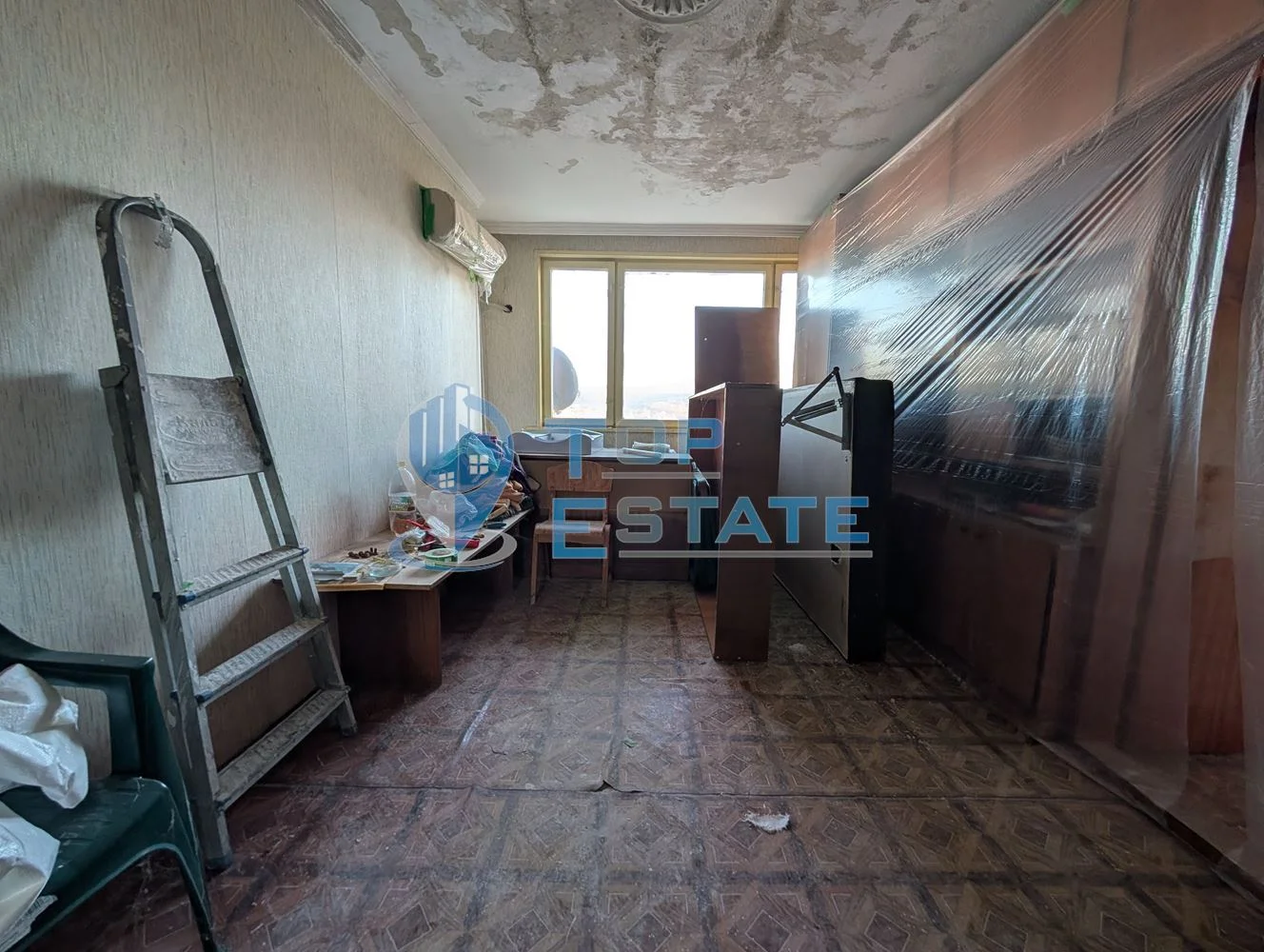 Тристаен тухлен апартамент в центъра на град Стражица - 0