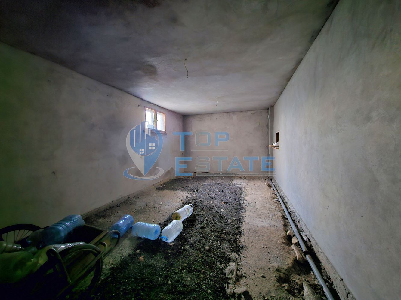 Масивна триетажна къща с четири спални в село Пейчиново, област Русе-0 Масивна триетажна къща с четири спални в село Пейчиново, област Русе - 0