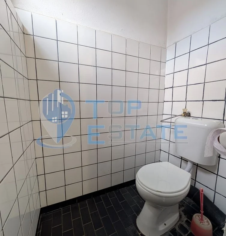 753