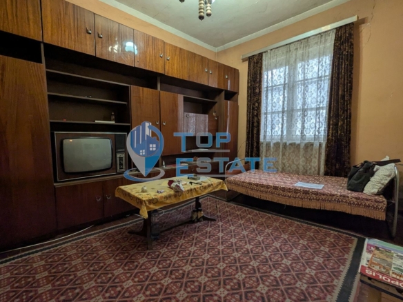 Двустаен апартамент на комуникативна улица в квартал Гарата, град Горна Оряховица, област Велико Търново - 0