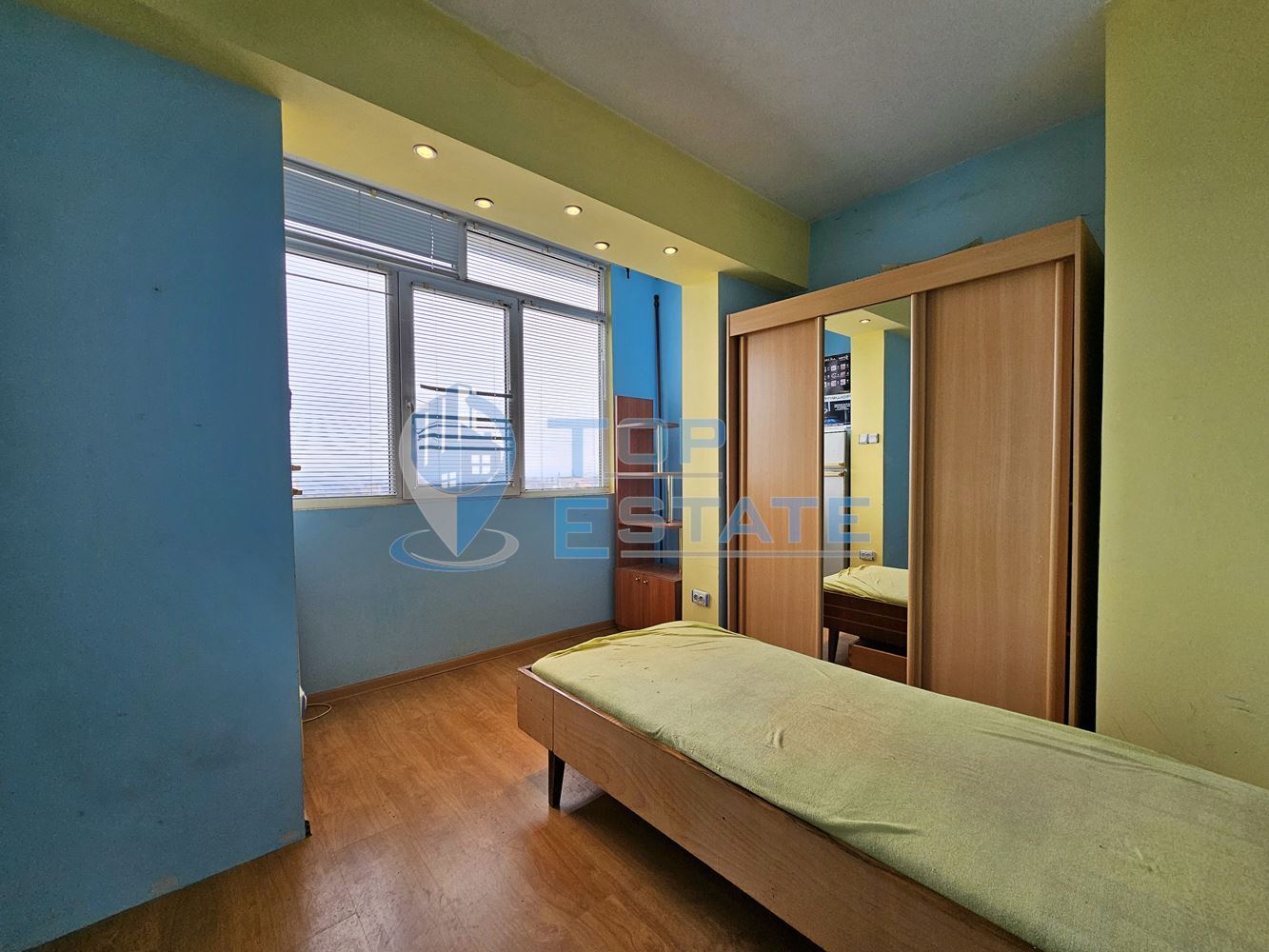 Обзаведен апартамент с две спални в квартал Пролет, град Горна Оряховица-0 Обзаведен апартамент с две спални в квартал Пролет, град Горна Оряховица - 0