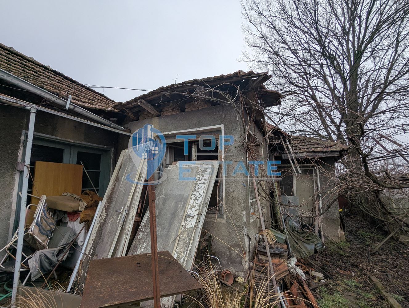 Парцел със стара къща с подход от две улици в квартал Калтинец, град Горна Оряховица, област Велико Търново - 0