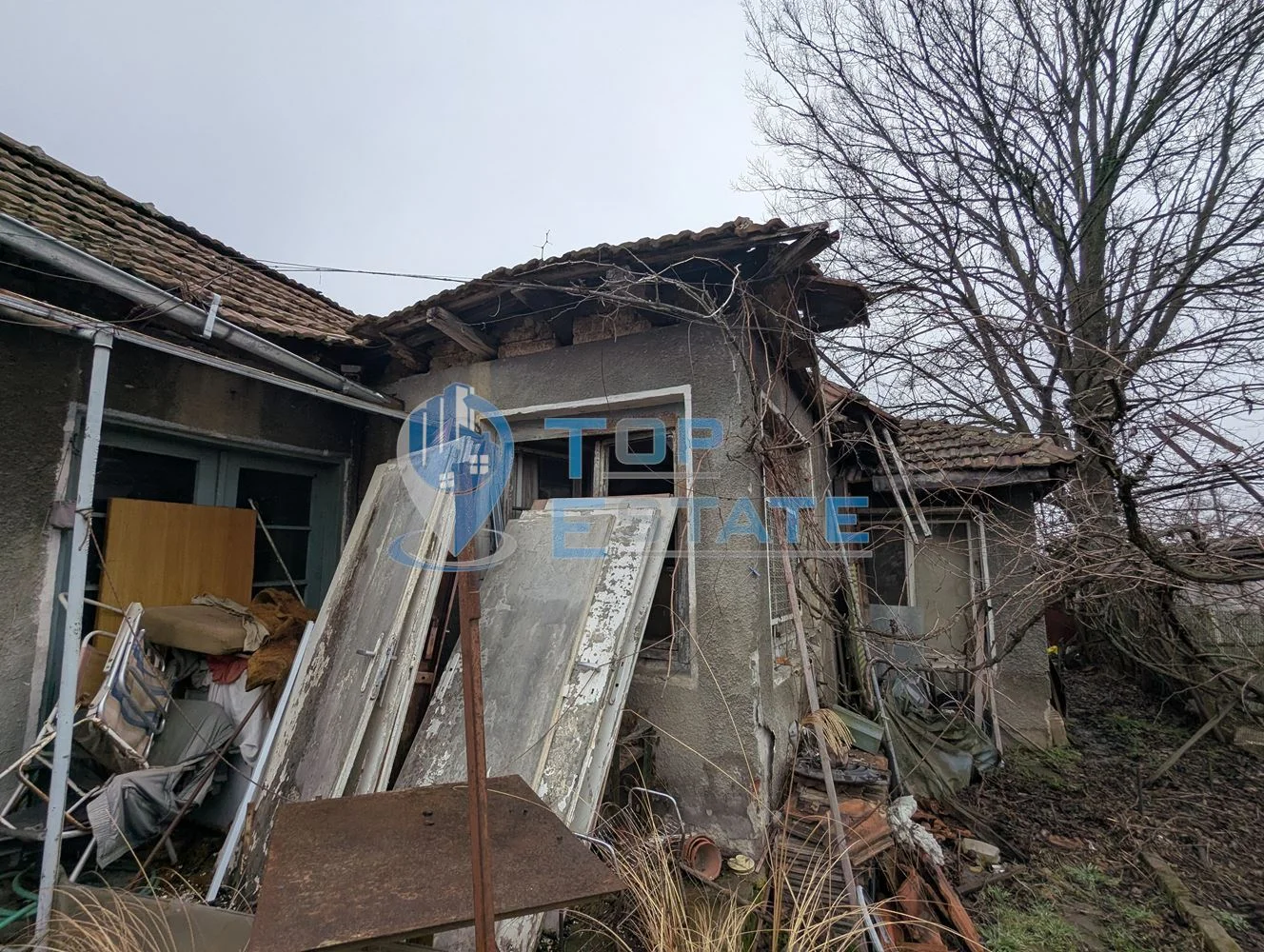 Парцел със стара къща с подход от две улици в квартал Калтинец, град Горна Оряховица, област Велико Търново - 0