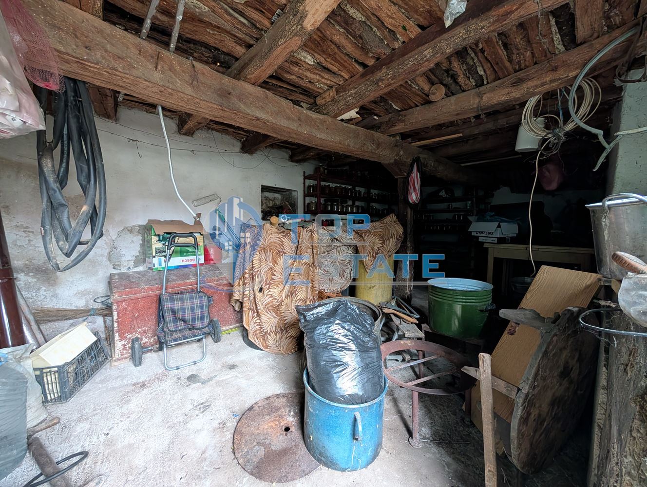 Едноетажна къща с вътрешна баня и кладенец в село Джулюница - 0