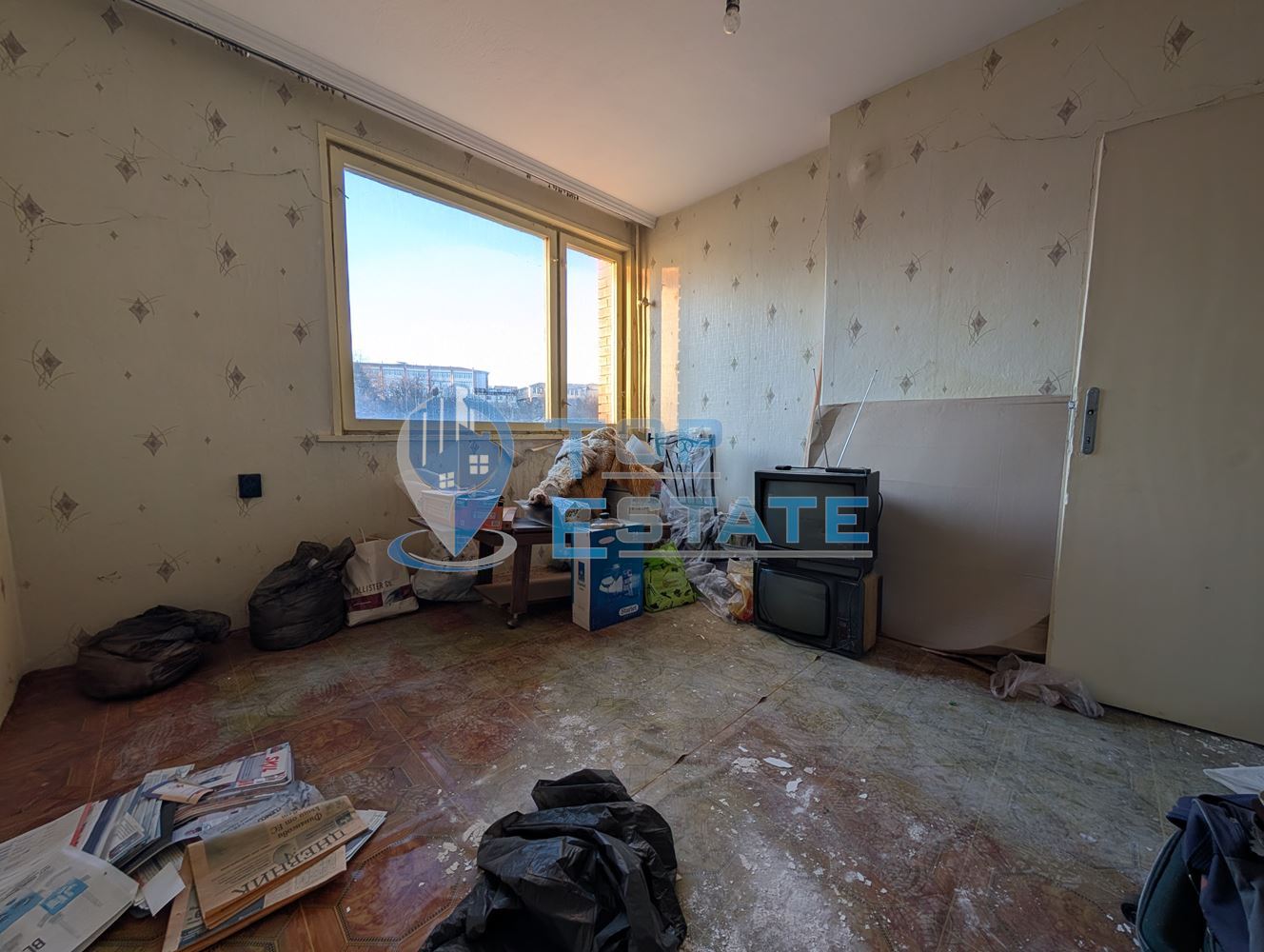 Тристаен тухлен апартамент в центъра на град Стражица-0 Тристаен тухлен апартамент в центъра на град Стражица - 0