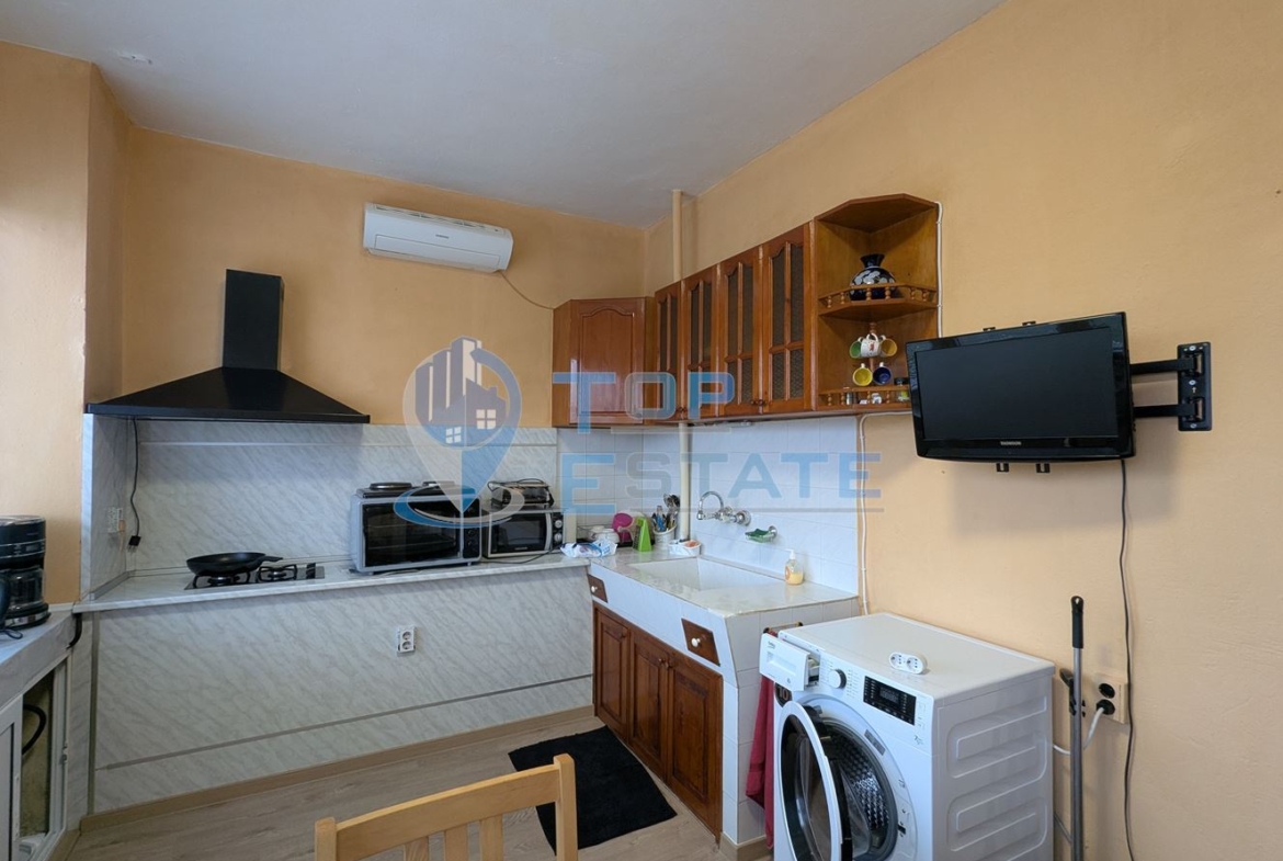 Ремонтирана гарсониера в район Захарни заводи, град Горна Оряховица, област Велико Търново - 0