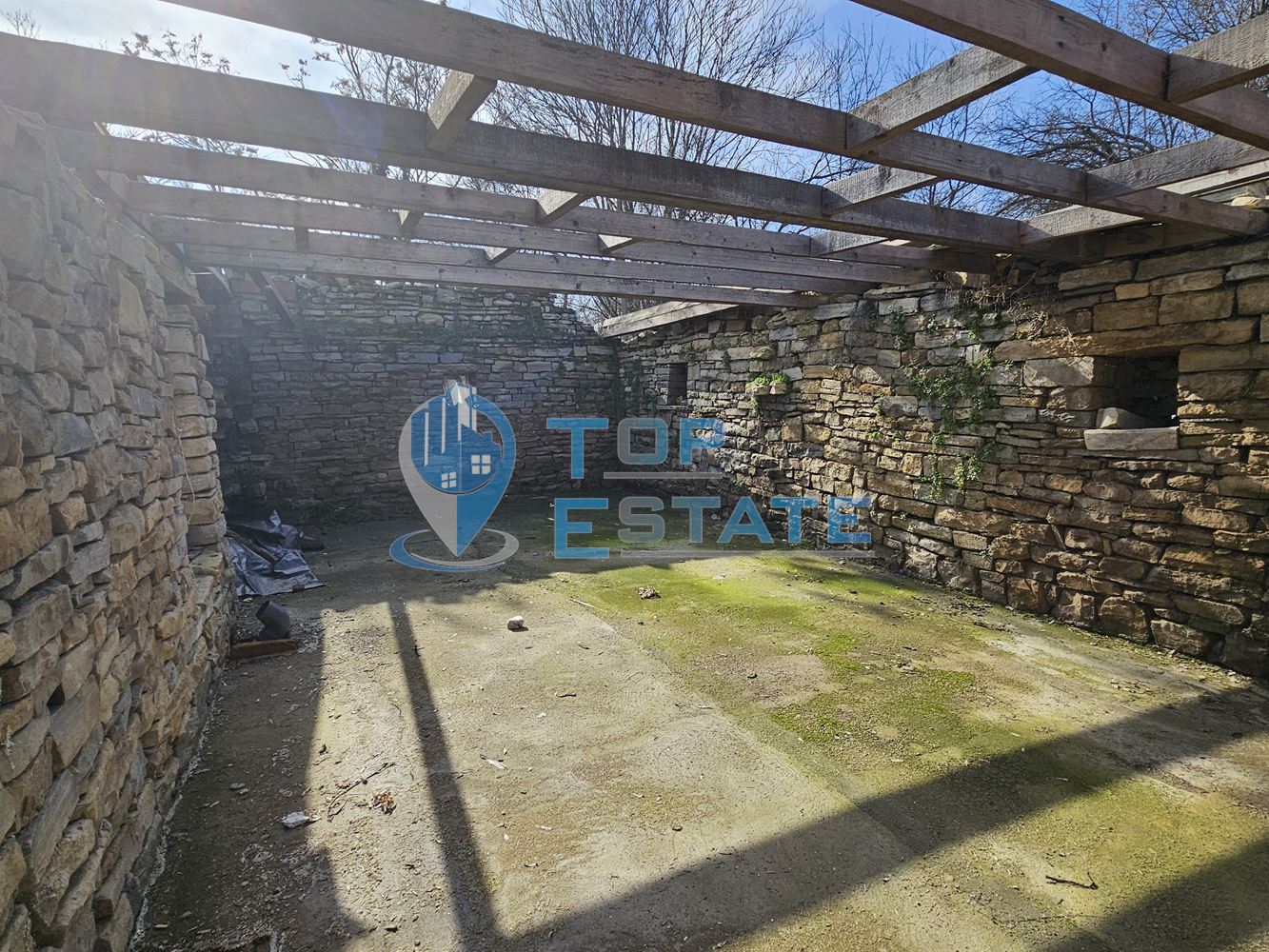 Двуетажна къща след ремонт с голям двор в село Горна Липница, област Велико Търново - 0