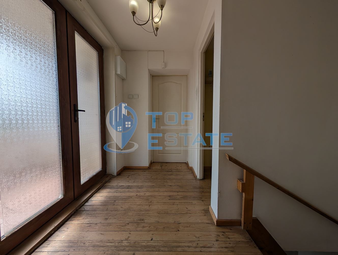 Тухлена къща с гараж и голям двор в село Раданово - 0