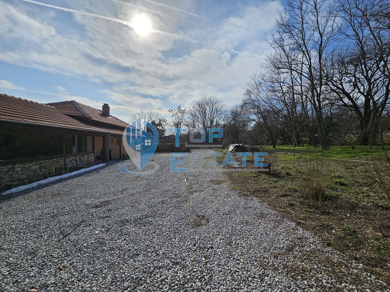 Двуетажна къща след ремонт с голям двор в село Горна Липница, област Велико Търново - 0