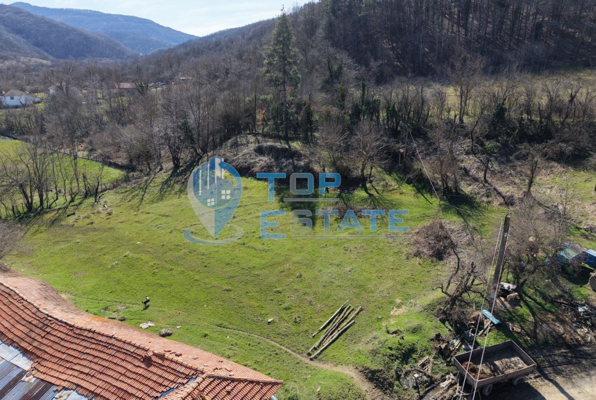 Панорамен парцел с партиди за ток и вода в планинското село Разсоха, област Велико Търново - 0