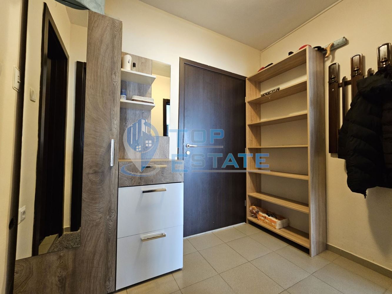 Двустаен, обзаведен апартамент в квартал Колю Фичето, град ВеликоТърново - 0