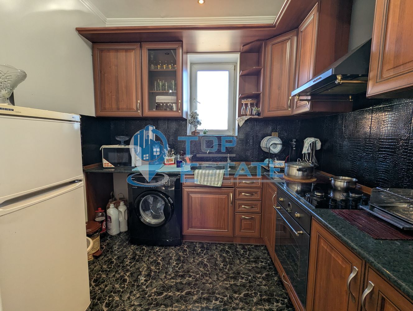 Ремонтирана и готова за нанасяне къща в село Пчелище, област Велико Търново - 0