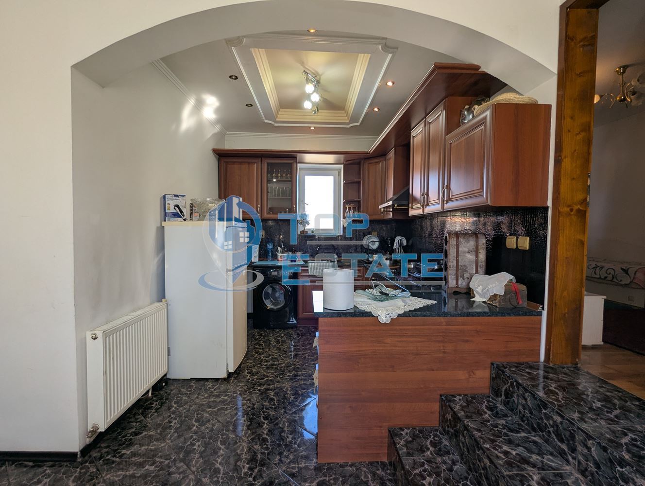 Ремонтирана и готова за нанасяне къща в село Пчелище, област Велико Търново - 0