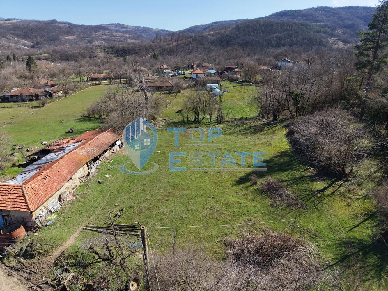 Панорамен парцел с партиди за ток и вода в планинското село Разсоха, област Велико Търново - 0