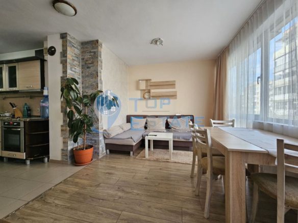 Двустаен, обзаведен апартамент в квартал Колю Фичето, град ВеликоТърново - 0