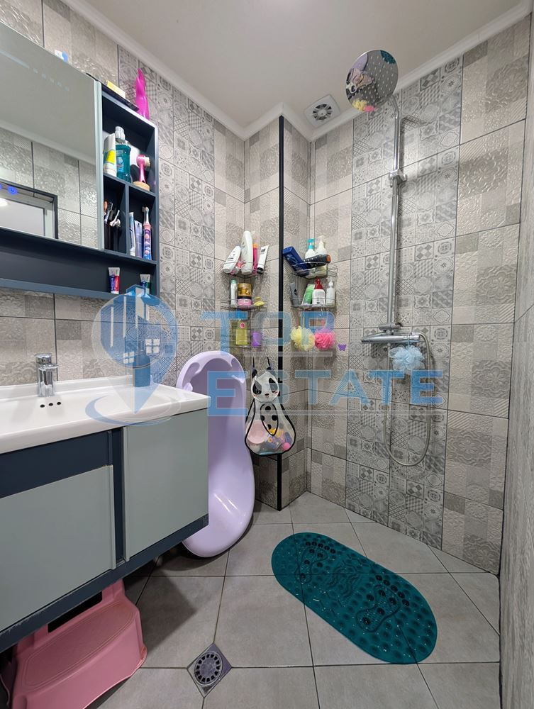 Ремонтиран тристаен тухлен апартамент в централната част на град Плачковци - 0