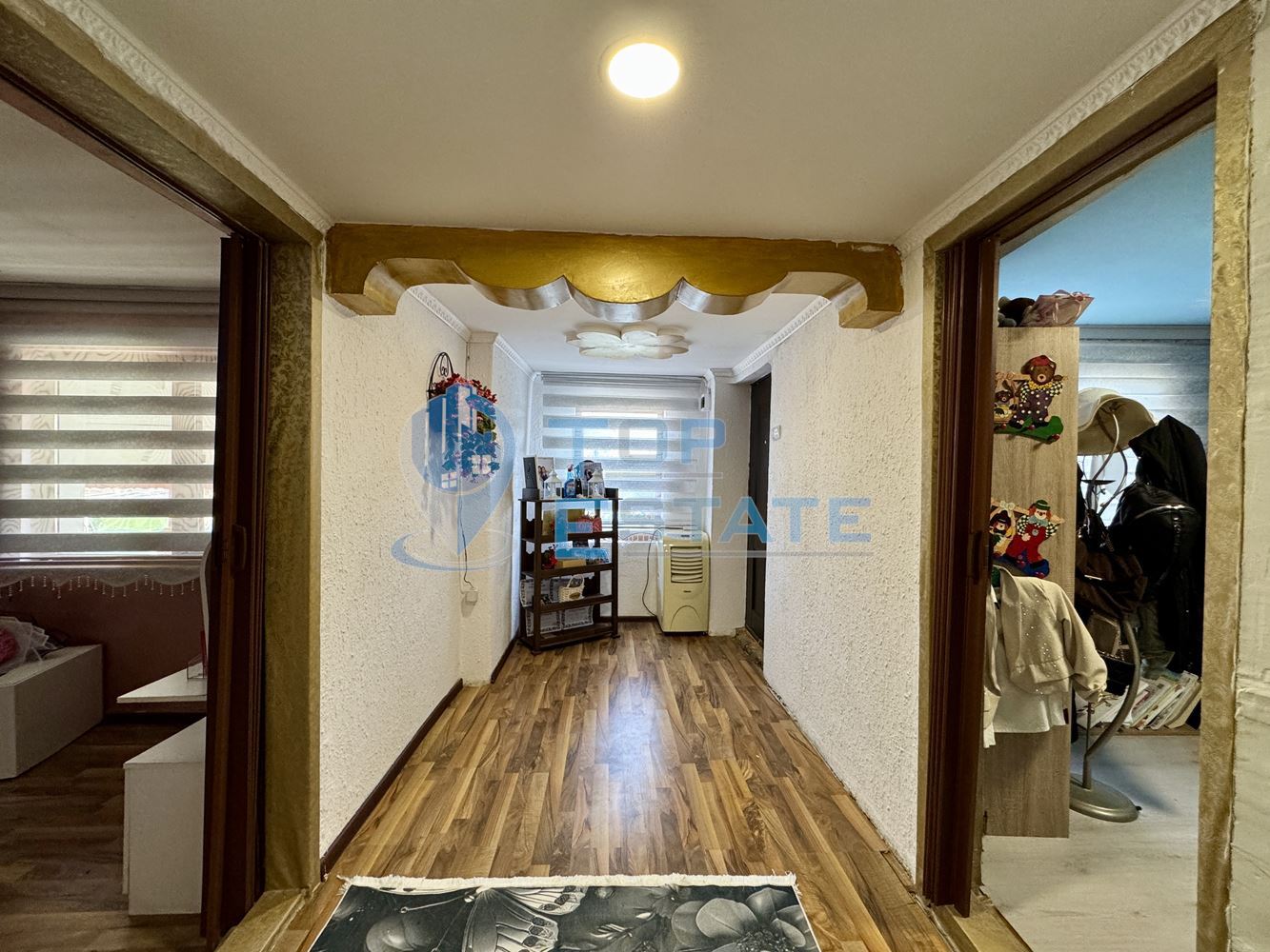 Обзаведена тухлена къща с прекрасен двор в град Полски Тръмбеш, област Велико Търново - 0