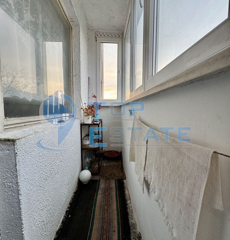 Двустаен панелен апартамент в град Стажица, област Велико Търново - 0