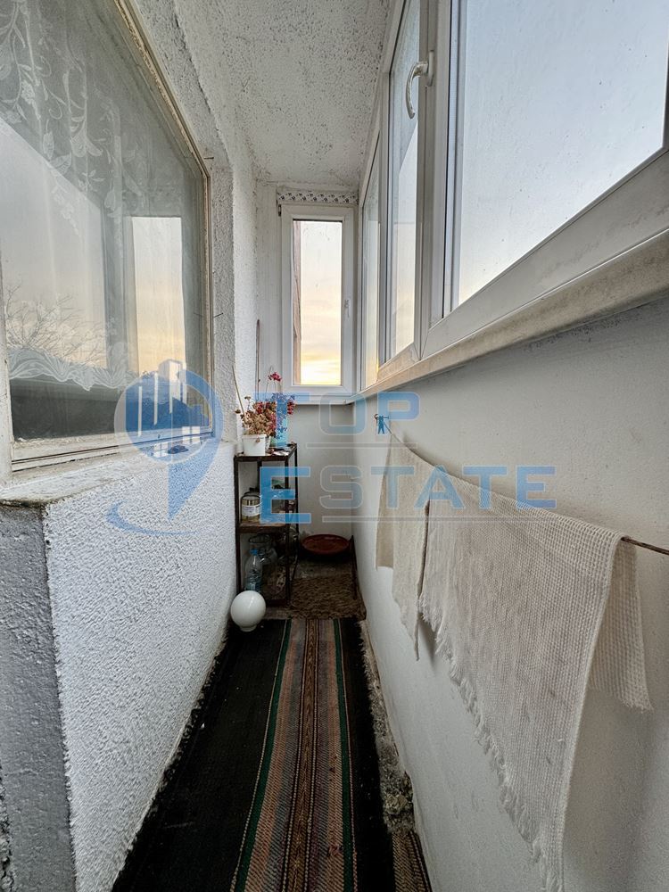 Двустаен панелен апартамент в град Стажица, област Велико Търново - 0