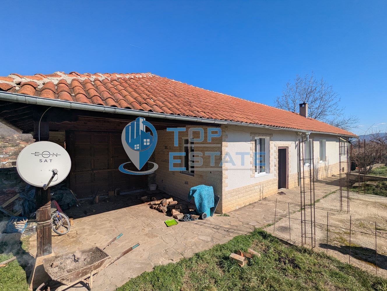 Ремонтирана и готова за нанасяне къща в село Пчелище, област Велико Търново - 0