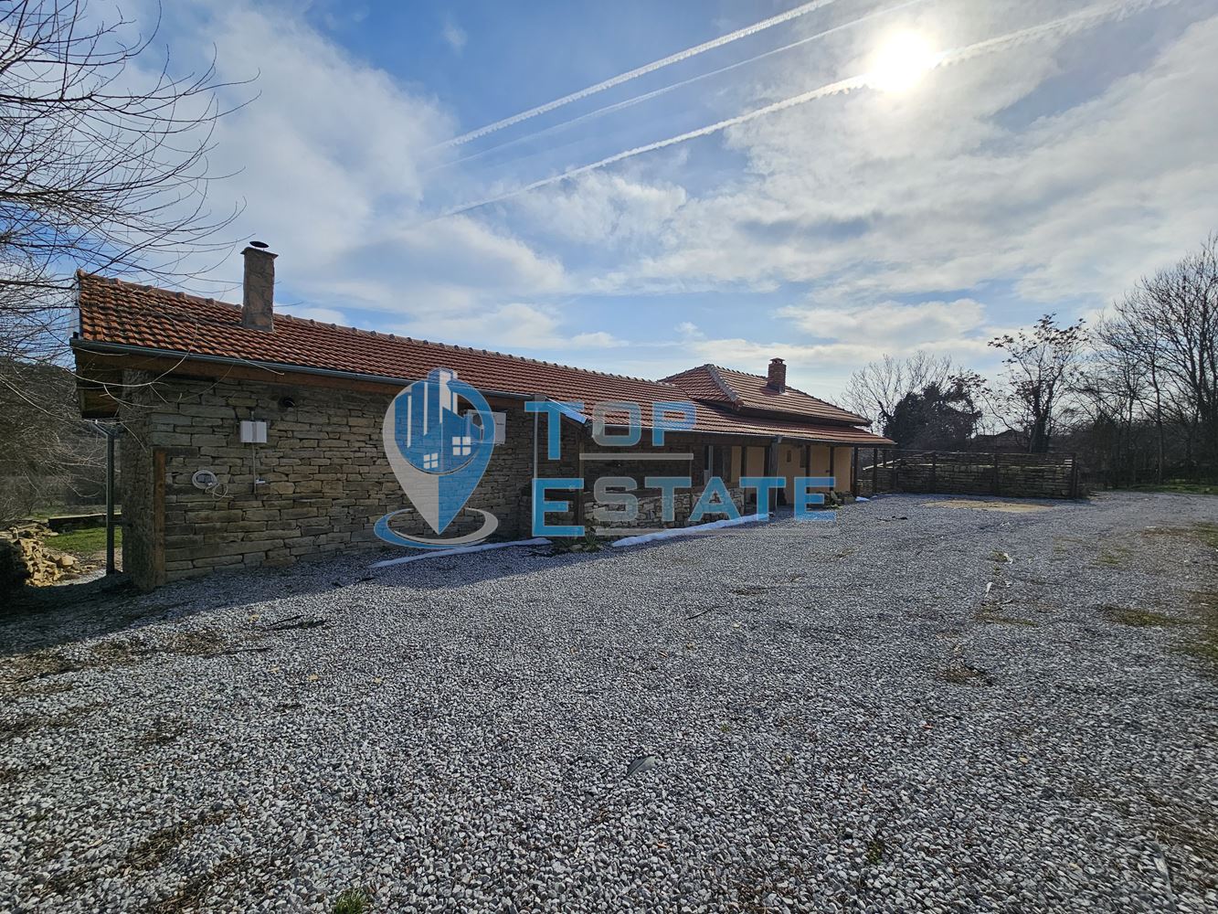 Двуетажна къща след ремонт с голям двор в село Горна Липница, област Велико Търново - 0