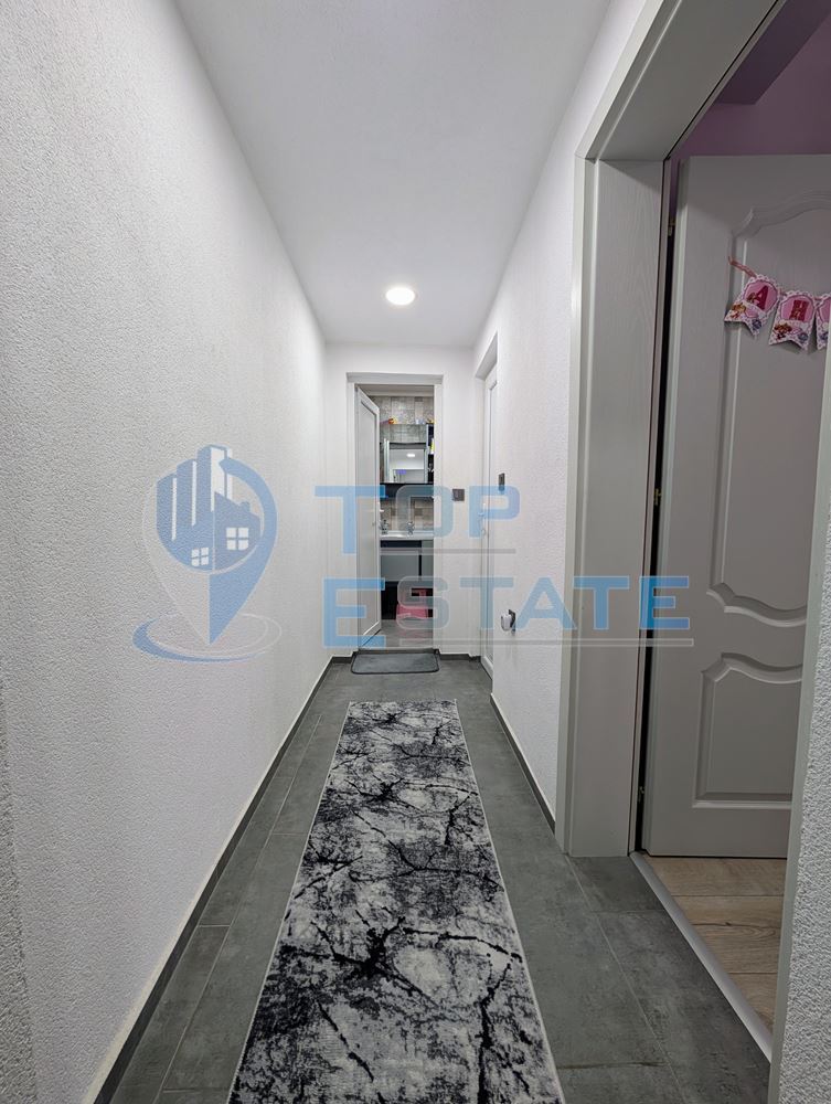 Ремонтиран тристаен тухлен апартамент в централната част на град Плачковци - 0