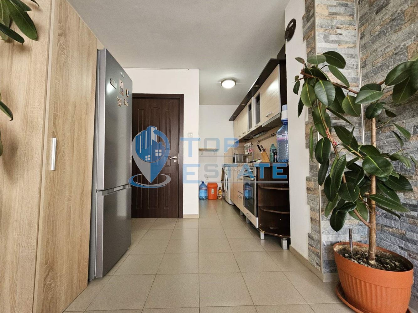 Двустаен, обзаведен апартамент в квартал Колю Фичето, град ВеликоТърново - 0