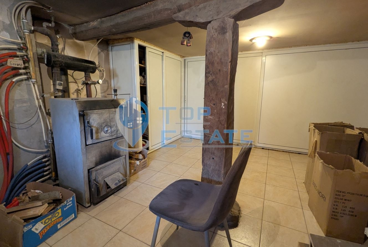 Ремонтирана и готова за нанасяне къща в село Пчелище, област Велико Търново - 0