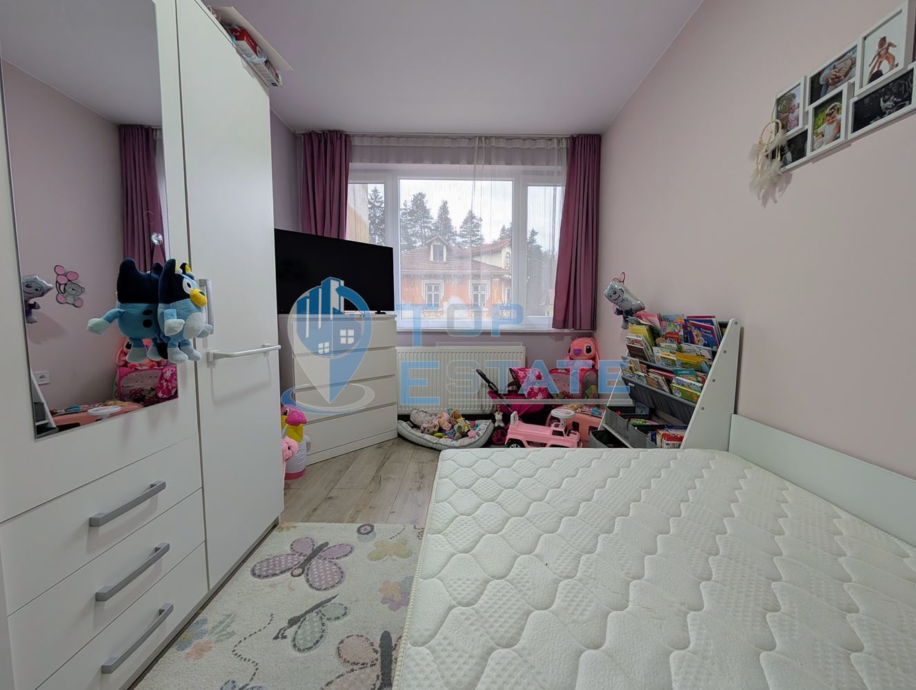 Ремонтиран тристаен тухлен апартамент в централната част на град Плачковци - 0