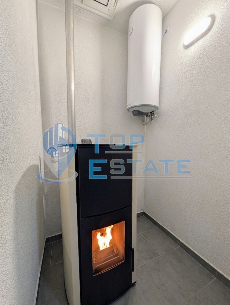 Ремонтиран тристаен тухлен апартамент в централната част на град Плачковци - 0